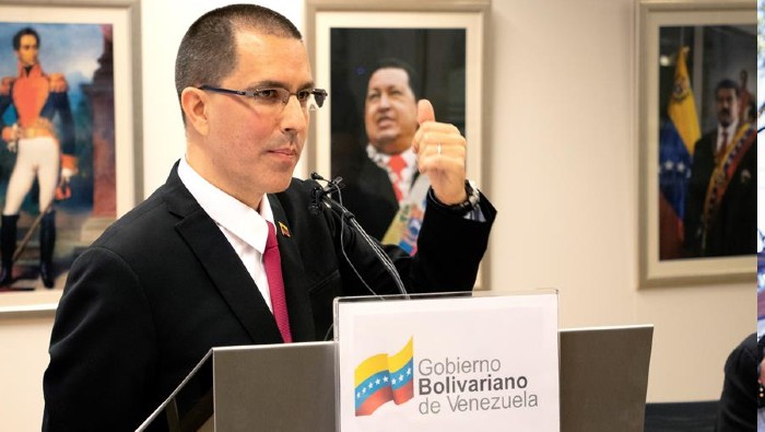 El 13 de febrero, Jorge Arreaza entregó a la CPI una denuncia por crímenes de lesa humanidad contra Estados Unidos.