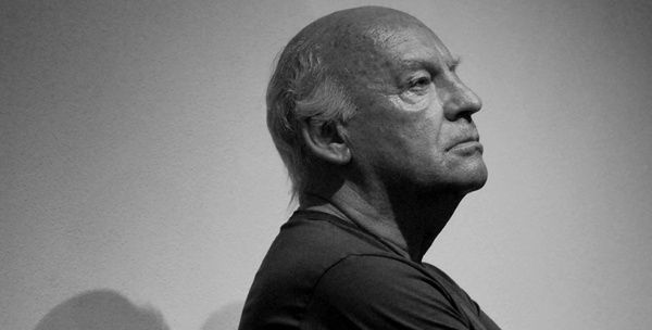 "Soy un escritor que quisiera contribuir al rescate de la memoria secuestrada de toda América, pero sobre todo de América Latina, tierra despreciada y entrañable": Eduardo Galeano.