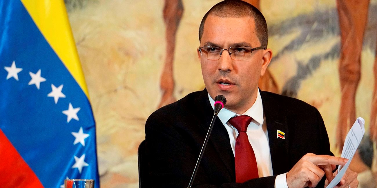 El Gobierno de Jair Bolsonaro pretende forzar la salida del personal diplomático venezolano antes del 2 de mayo.