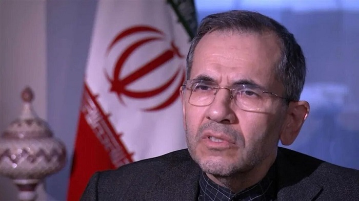 El representante permanente de Irán ante las Naciones Unidas, Majid Takht Ravanchi, condenó la nueva maniobra de EE.UU..