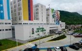El hospital de Los Ceibos en la ciudad de Guayaquil fue uno de los puntos del operativo ordenado por la Fiscalía General. 
