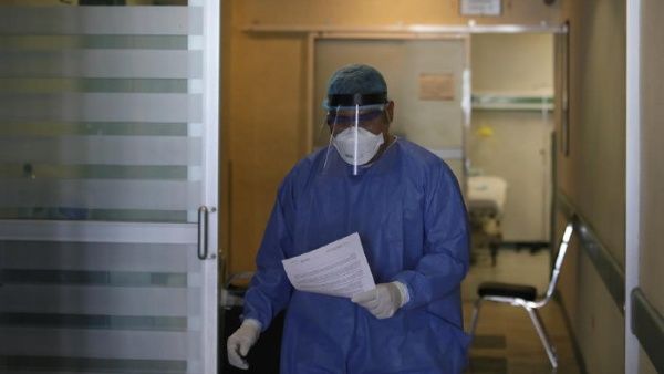 Confirman deceso de otros dos médicos por la Covid-19 en Perú | Noticias |  teleSUR