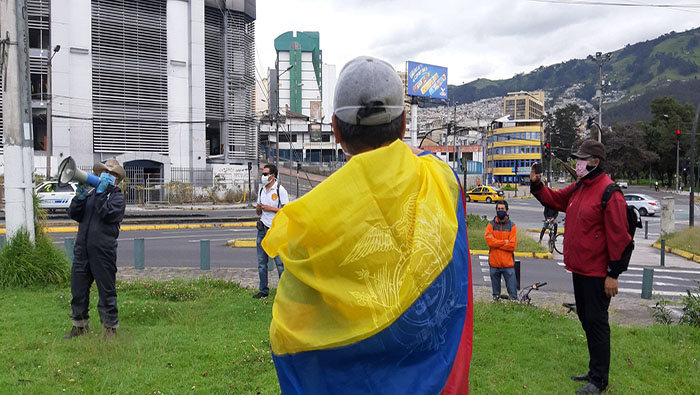 Los ciudadanos se reunieron en Quito para protestar contra las reformas laborales que pretenden aliviar el impacto económico del coronavirus.