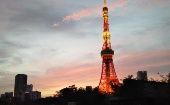Después de meses de confinamiento, la capital japonesa empezó la apertura de lugares icónicos como la Torre de Tokio. 