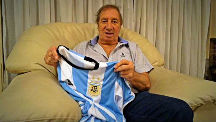 Actualmente, el exdirector técnico de la selección argentina de fútbol se encuentra en un geriátrico del barrio argentino de Almagro.