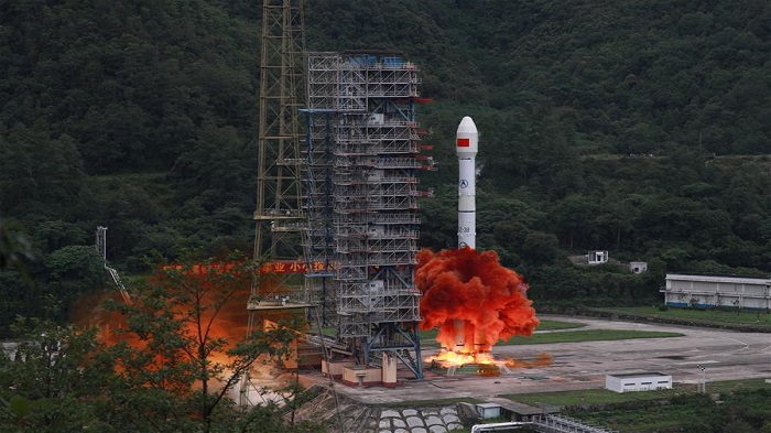 Una lanzadera tipo Gran Marcha 3B llevó hasta su órbita el satélite número 55 del sistema BeiDou, creado por China, con lo cual completan su sistema de navegación global.