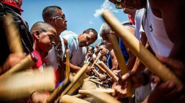 Repique de tambores en la Costa Venezonala, tras inicio de la celebración de San Juan Bautista.