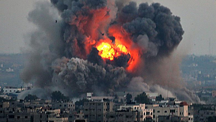 Los golpes aéreos y de artillería sionistas sobre la Franja de Gaza durante la Operación Margen Protector, dejaron miles de víctimas mortales.