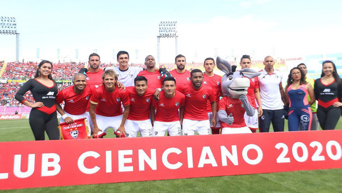 El Club Cienciano del Cusco es considerado el más exitoso de la historia del balompié de Perú.