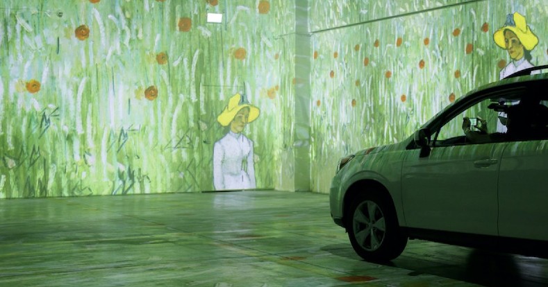 Los automóviles, en una experiencia inmersiva, permiten apreciar la obra plástica de Van Gogh con seguridad y comodidad.
