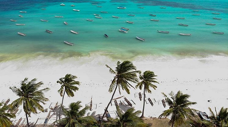 Tanzania reabrió, a inicios de junio pasado, las actividades turísticas. Bajo estrictas medidas de seguridad e higiene, el destino de Zanzíbar, con impresionantes playas y coloridos arrecifes de coral, fue de los primeros en operar.