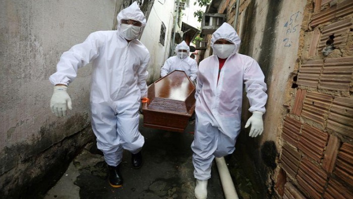 En cada una de las últimas cinco semanas se confirmaron en Brasil más de 7.000 muertes por el Sars-Cov-2.