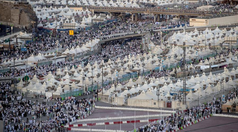Se calcula que unos 2,5 millones de personas entraron a la Mezquita Sagrada durante la pregrinación de 2019 y otros 11 millones visitaron La Meca en peregrinaciones menores.