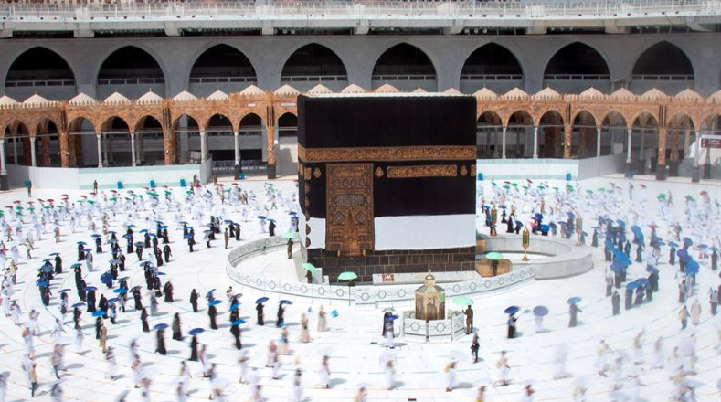 Solo 10.000 fieles podrán acceder a la Gran Mezquita y dar las siete vueltas a la Kaaba. Todos ellos deben residir en Arabia Saudita.    