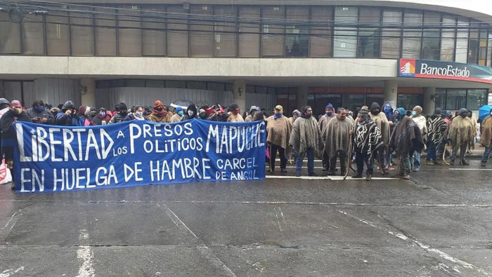 Este fin de semana acontecieron hechos violentos en los que civiles atacaron a manifestantes mapuches.