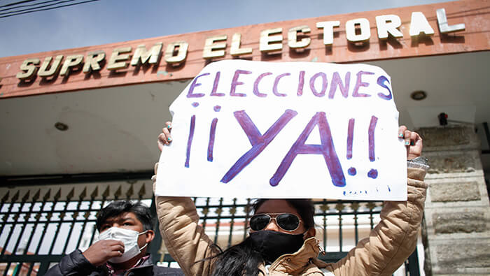 Bolivianos reclaman al Gobierno de facto la celebración de elecciones generales para septiembre.