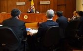 Uribe renunció el 18 de agosto a su escaño en el Senado y permanece bajo arresto domiciliario.