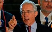 Uribe está en detención domiciliaria por decisión de la Corte Suprema, la cual consideró que el exmandatario podría obstruir la justicia. 