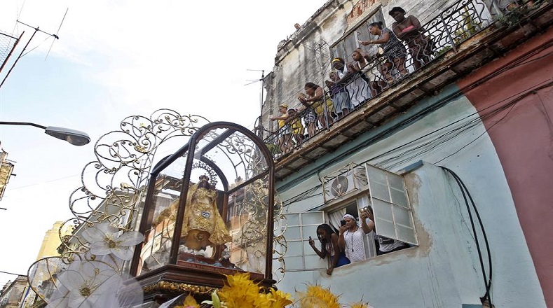 Este año, a pesar de la pandemia de la Covid-19, en Cuba se ha festejado el día de la Santa Patrona. Quedó confirmado que el Canal Educativo de la Televisión Nacional transmitiría la misa en honor a la Virgen.