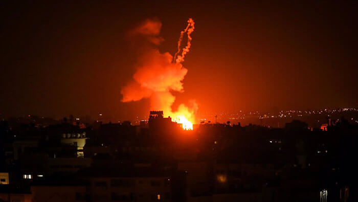 Israel ataca la Franja de Gaza en respuestas al lanzamiento de cohetes desde el territorio palestino.