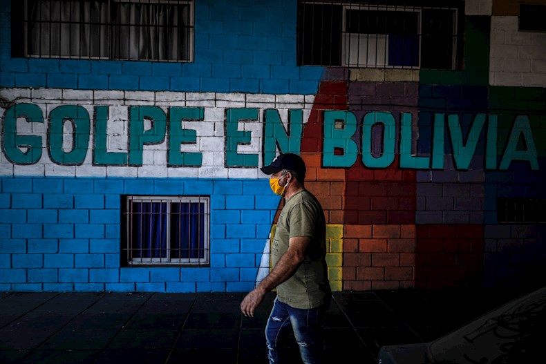 El próximo 18 de octubre se juega en Bolivia la continuidad del golpe de Estado o el regreso a la democracia.