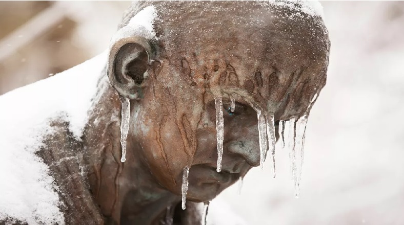 Observa los estragos que deja tormenta de hielo en Rusia