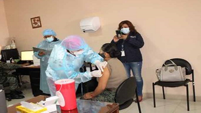 Los asambleístas de Ecuador consideran que el Ministro de Salud debe rendir cuentas al país sobre la marcha de la vacunación.