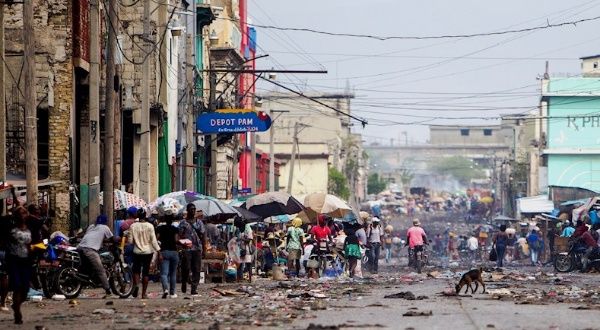 Poder judicial en Haití pide salida del presidente Moïse ...