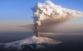 Admire la gran erupción del volcán Etna, el más alto de Europa
