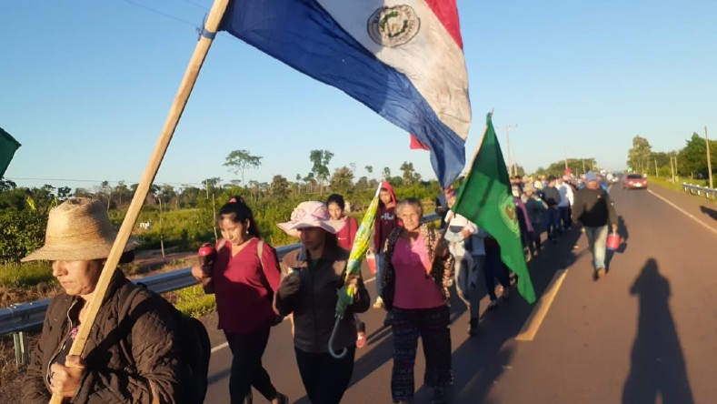 Los campesinos paraguayos llevan varias jornadas de protestas contra el gobierno de Mario Abdo, a lo cual se suma el pedido de destitución en el Congreso que llega esta semana.