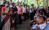 Varios hospitales de la capital Nueva Delhi se enfrentan a la escasez de oxígeno y medicamentos para tratar la enfermedad.