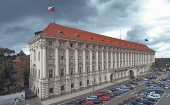 Rusia solicitó el pasado domingo la salida de 20 funcionarios de la Embajada checa, en respuesta a la declaración como persona non grata de 18 diplomáticos rusos en esta nación.