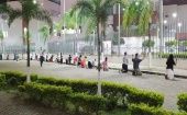 Una cadena de personas clamaba alrededor del centro por que Ecuador sane de la terrible ola de contagios y muertes.
