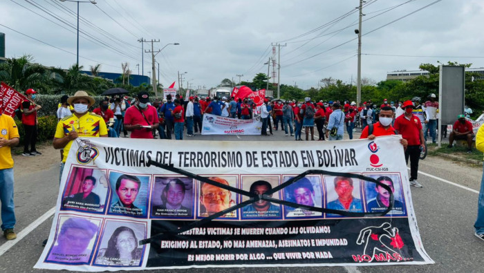 La jornada de movilizaciones se desarrolla en Colombia a pesar de una orden judicial para prohibir las concentraciones por la pandemia.