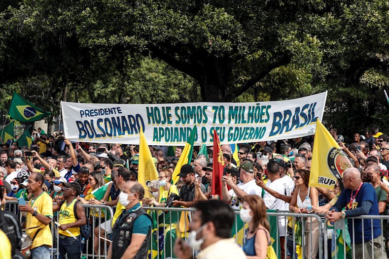 Bolsonaro se ha destacado por negar la pandemia de la Covid-19 y su desempeño en ese sentido está bajo investigación en el Senado federal de ese país.
