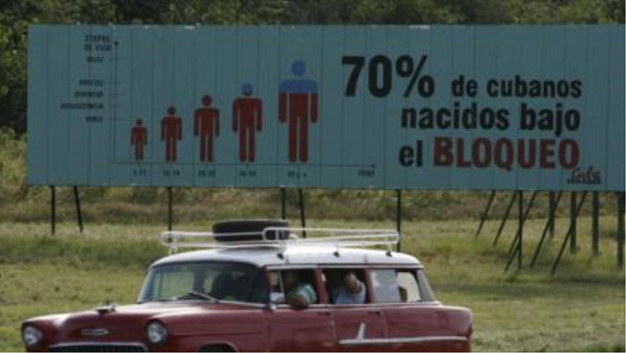 El informe de Oxfam sostiene que el bloqueo de EE.UU. contra Cuba profundiza la crisis económica y dificulta el acceso de su población a productos de primera necesidad.