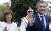 El entonces presidente Mauricio Macri junto a la ministra de Seguridad, Patricia Bullrich, serían los máximos responsables del envío de armas al Gobierno de facto boliviano.