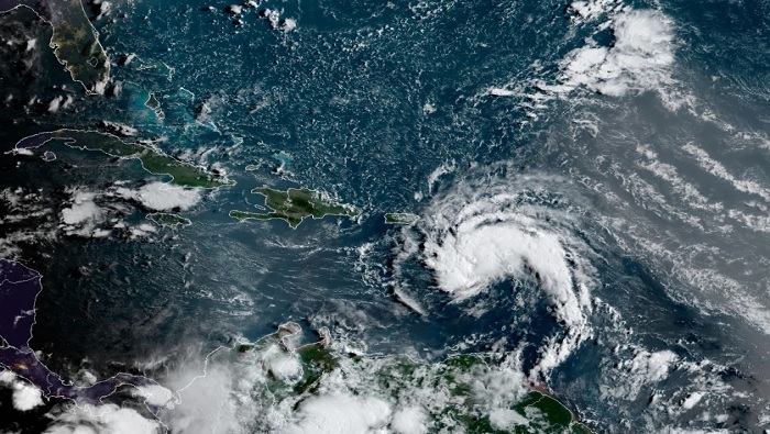 El Centro de Huracanes de EE.UU. informó que la tormenta tropical se moviliza al noroeste del Caribe con una velocidad de 15 millas por hora.