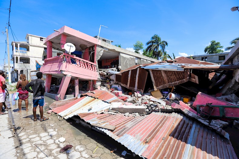 Haití entre escombros por un terremoto de magnitud 7.2