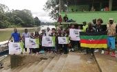 Representantes de la comunidad afrodescendiente zarparon desde el poblado Río Calima para sumarse a la caravana humanitaria que recorre el San Juan.