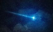 Una lluvia de estrellas se produce cuando un cometa, o en este caso, un asteroide pasa cerca de nuestro planeta, y deja a su paso fragmentos de hielo, roca y minerales.