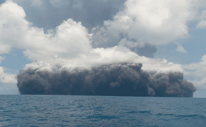 Naciones como Perú, Chile, Ecuador, Estados Unidos y Japón reportaron olas de un tamaño no común provocadas por la explosión del volcán tongano..