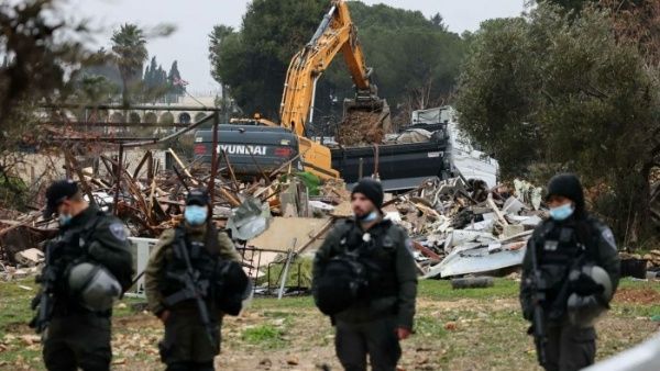 Policía de Israel ataca casa de familia palestina