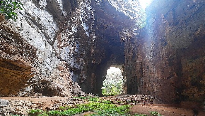 Bolsonaro presentó el decreto sobre la explotación de las cavernas para la construcción incluso de proyectos mineros.