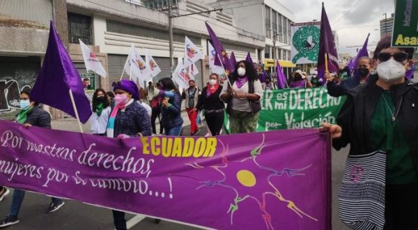 ecuatorianas_reclaman_ley_aborto_victima