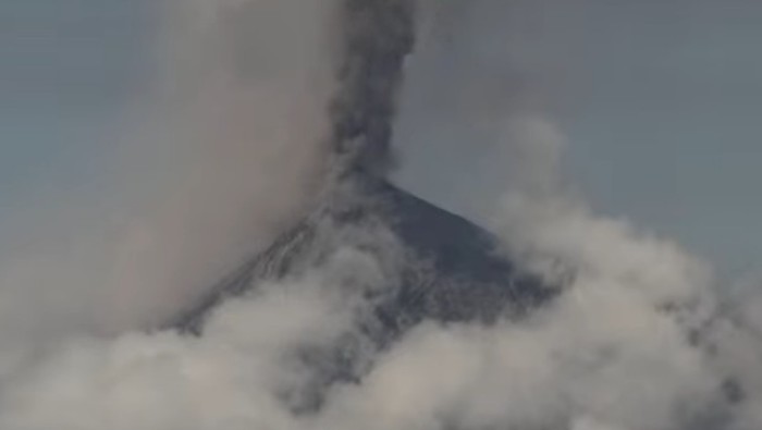 Confirman en Guatemala que volcán de Fuego entró en erupción | Noticias |  teleSUR