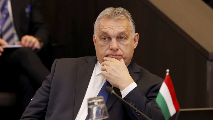 Orban dijo a la prensa que había conversado con Putin y que le había 