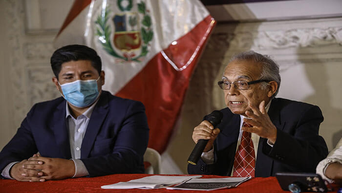 El primer ministro  Anibal Torres es uno de los miembros del gabinete de Pedro Castillo más cuestionado por los sectores de derecha.