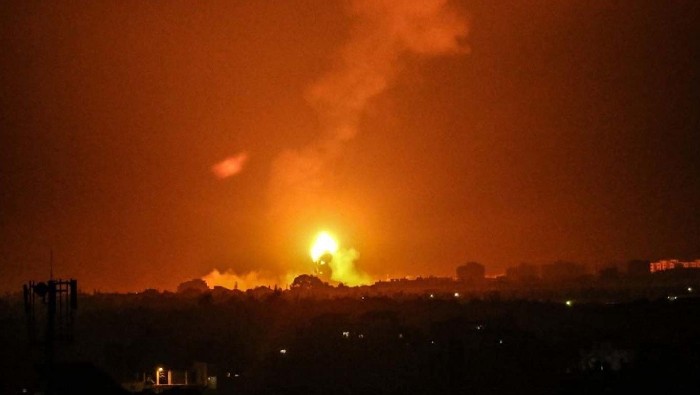 Según el Ejército israelí, el ataque tuvo como objetivo un sitio de fabricación de armas de Hamás en Gaza.