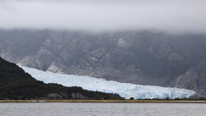 Los glaciares chilenos se ubican en la cordillera de los Andes y están siendo muy amenzados en los últimos años por el calentamiento global.